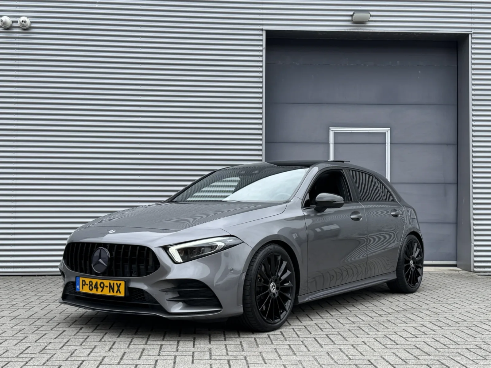 Mercedes-Benz A-Klasse (2019) — foto 1