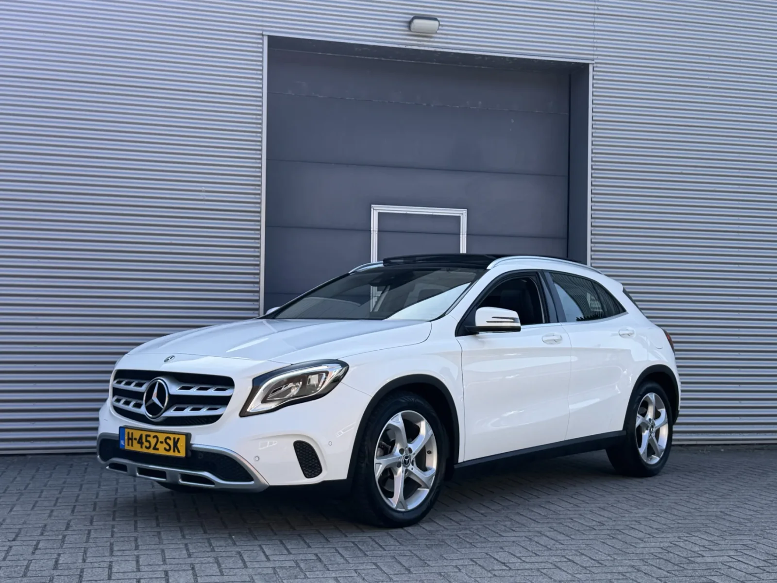 Mercedes-Benz GLA (2019) — foto 1