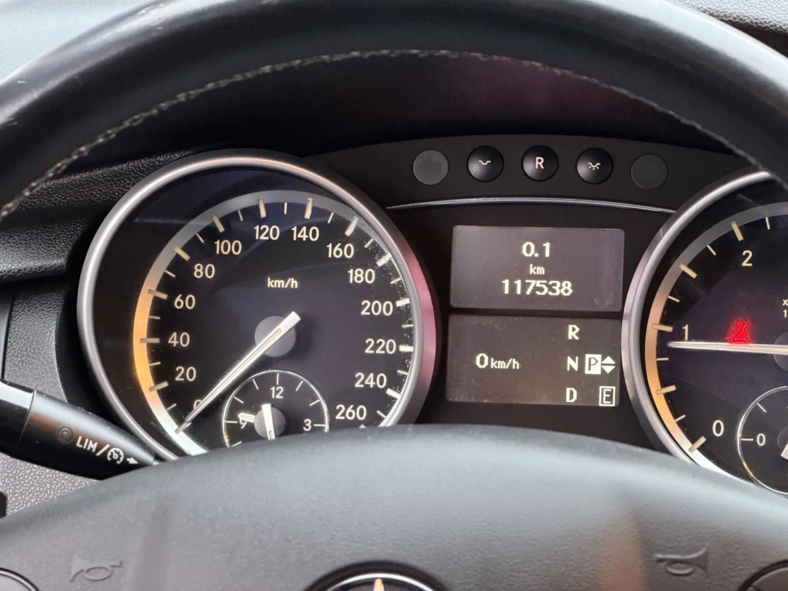 Mercedes-Benz R-Klasse (2013) — foto 1