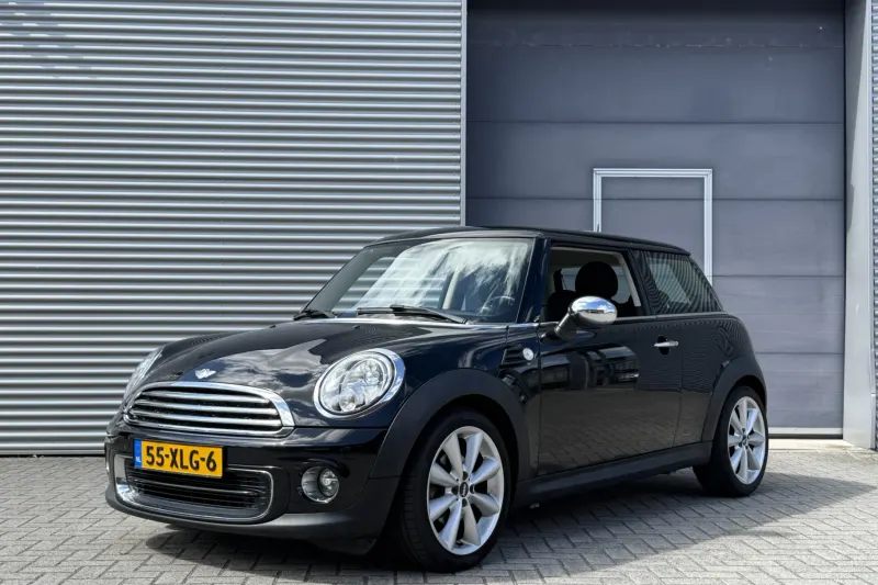 MINI One (2012)