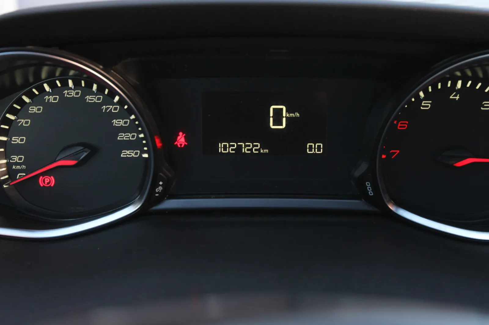 Peugeot 308 (2017) — foto 1