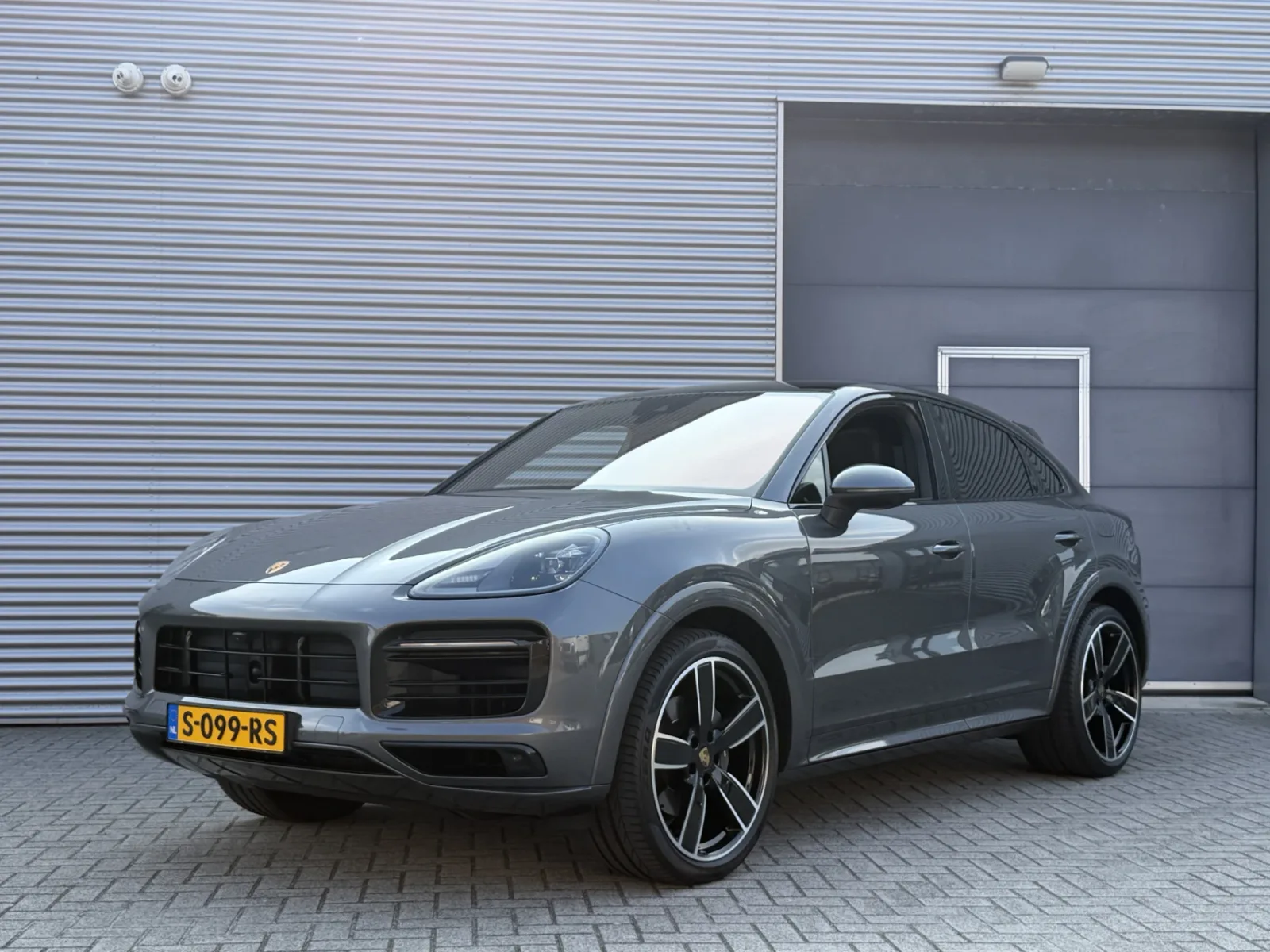 Porsche Cayenne (2022) — foto 1