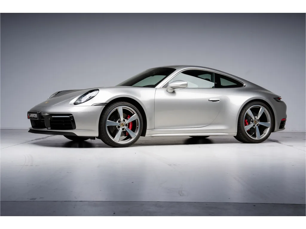 Porsche 911 (2021) — foto 1