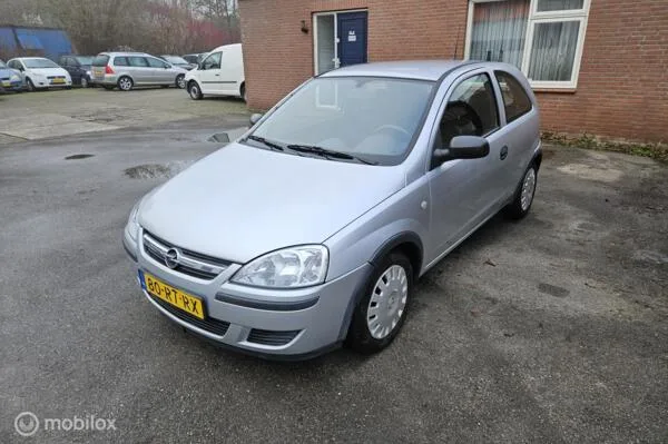 Opel Corsa (2005) — foto 1