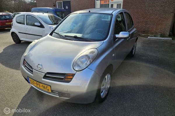 Nissan Micra (2004) — foto 1