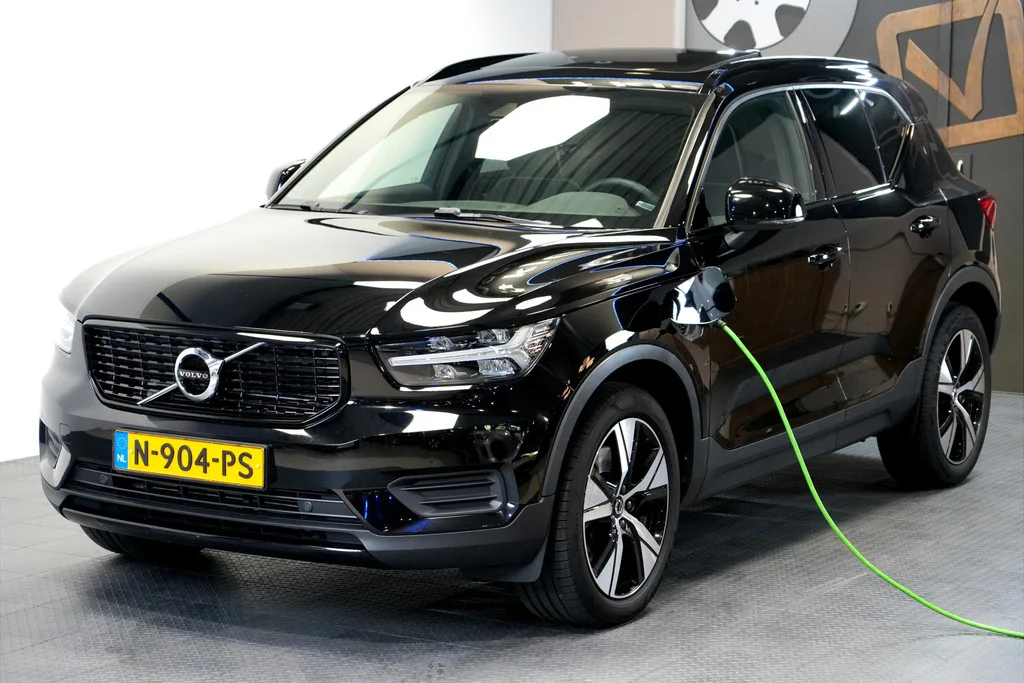 Volvo XC40 (2021) — foto 1