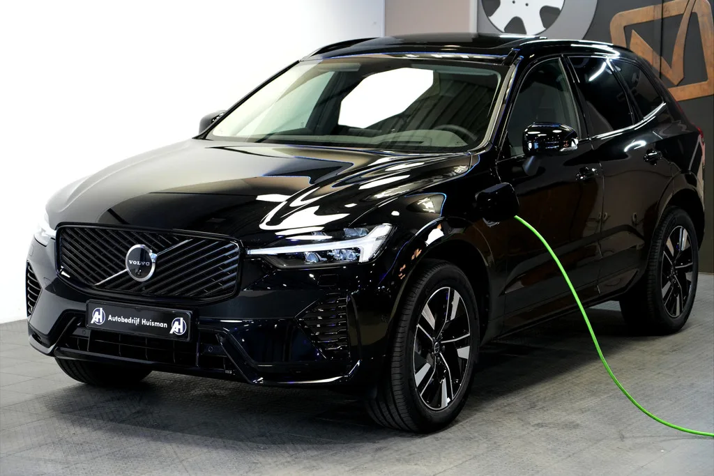 Volvo XC60 (2026) — foto 1