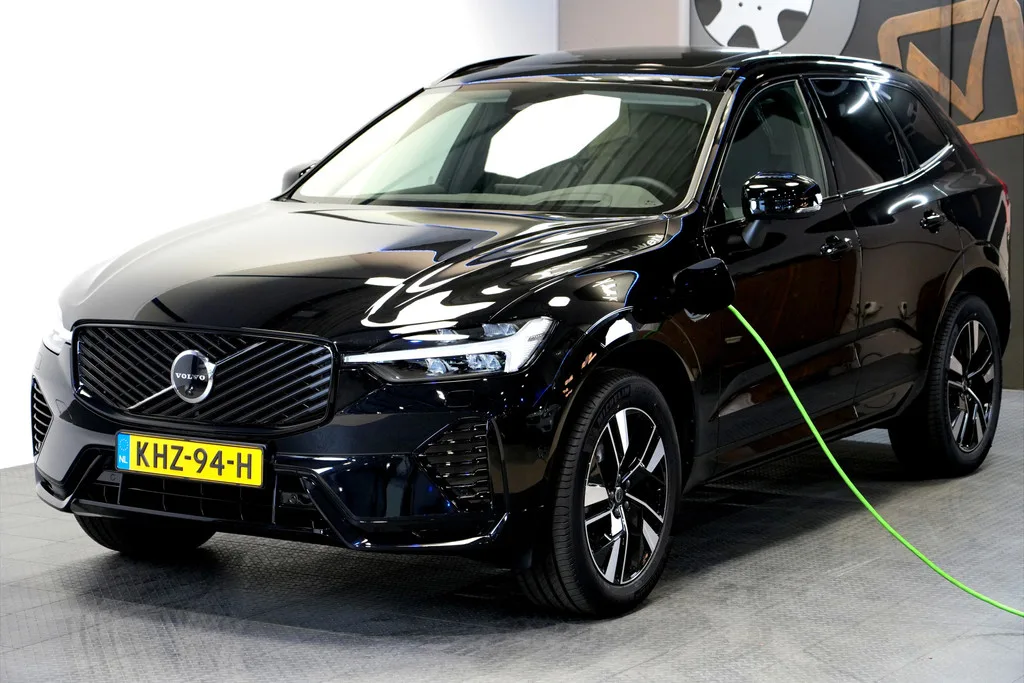 Volvo XC60 (2026) — foto 1