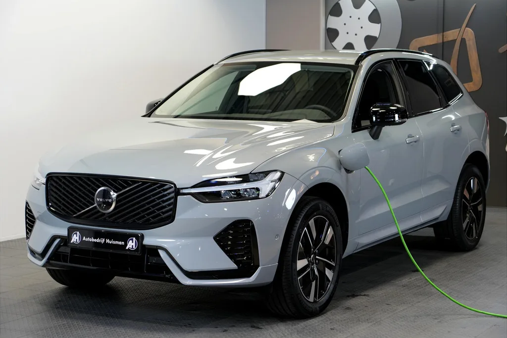 Volvo XC60 (2026) — foto 1
