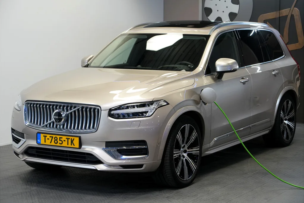 Volvo XC90 (2023) — foto 1