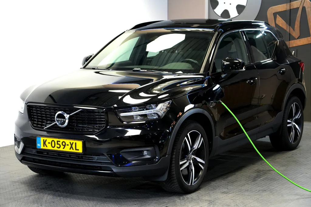 Volvo XC40 (2021) — foto 1