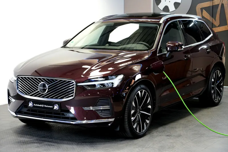 Volvo XC60 (2025)