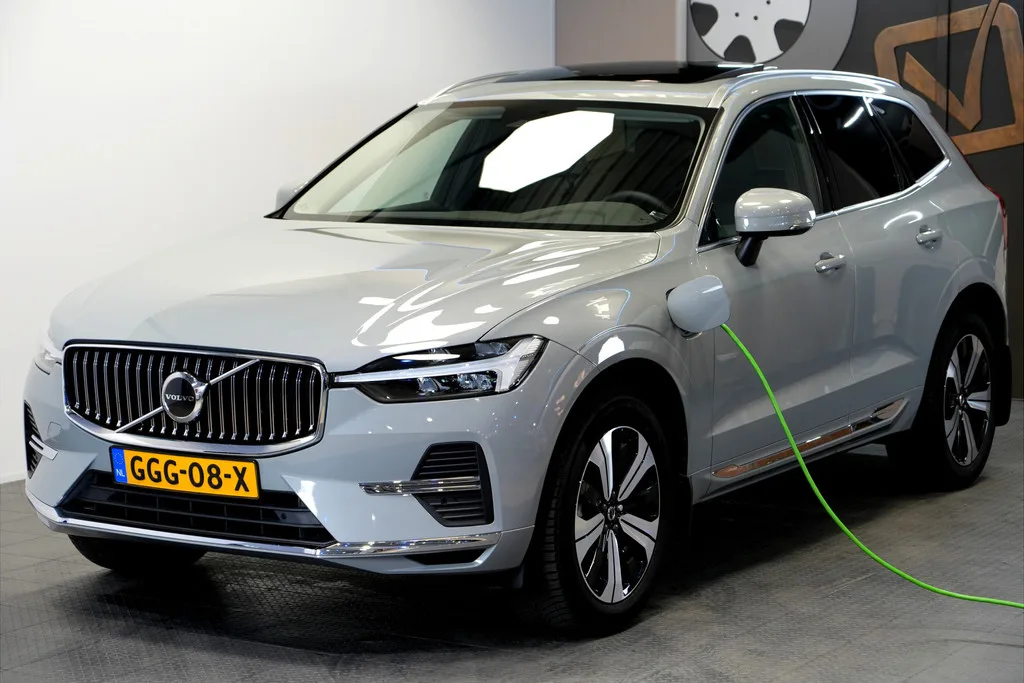 Volvo XC60 (2024) — foto 1