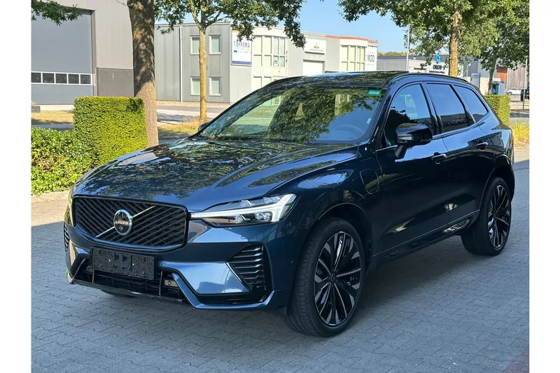Volvo XC60 (2025)