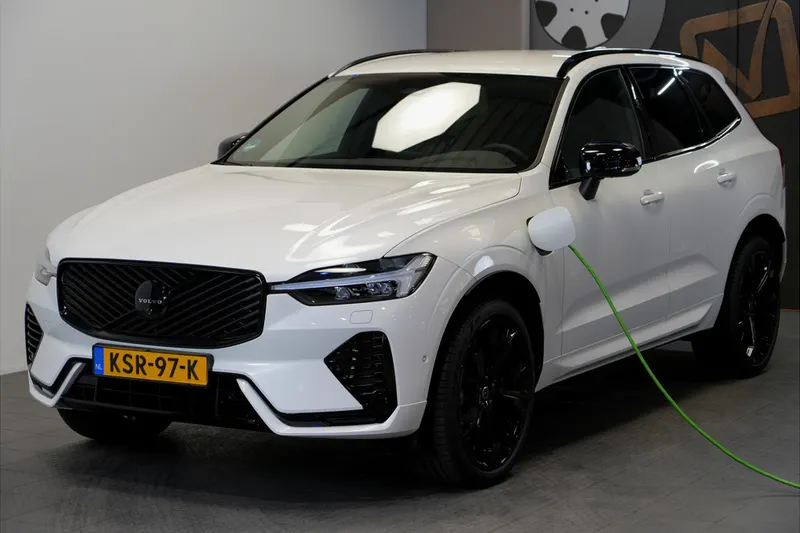 Volvo XC60 (2025)