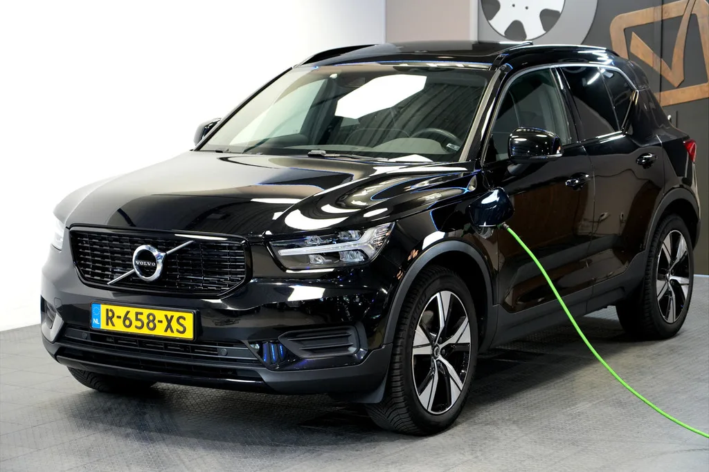 Volvo XC40 (2021) — foto 1