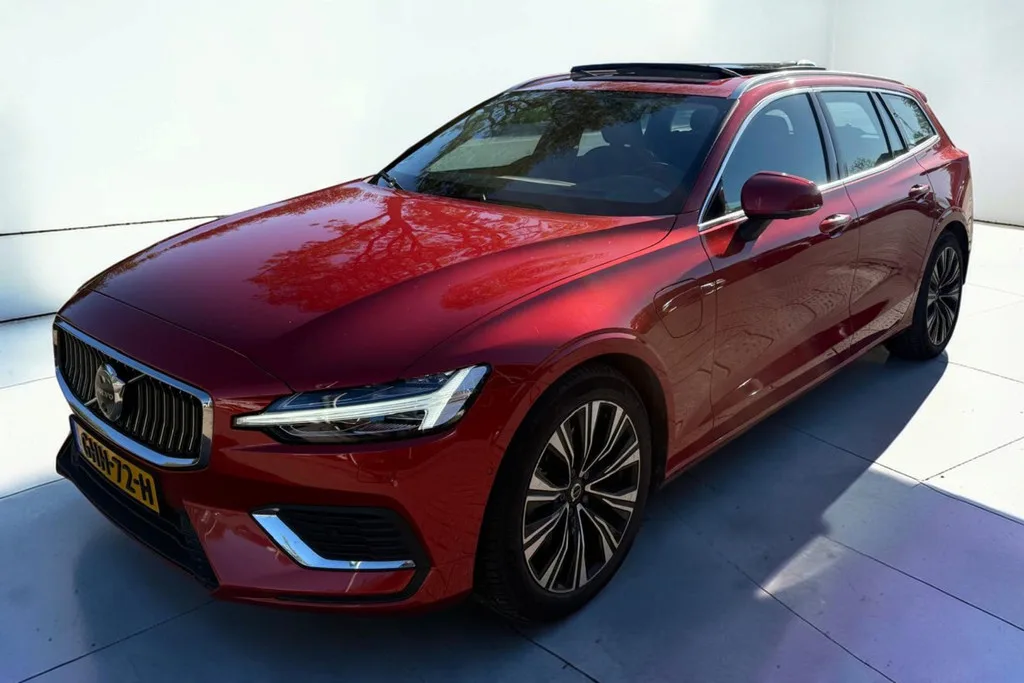 Volvo V60 (2024) — foto 1