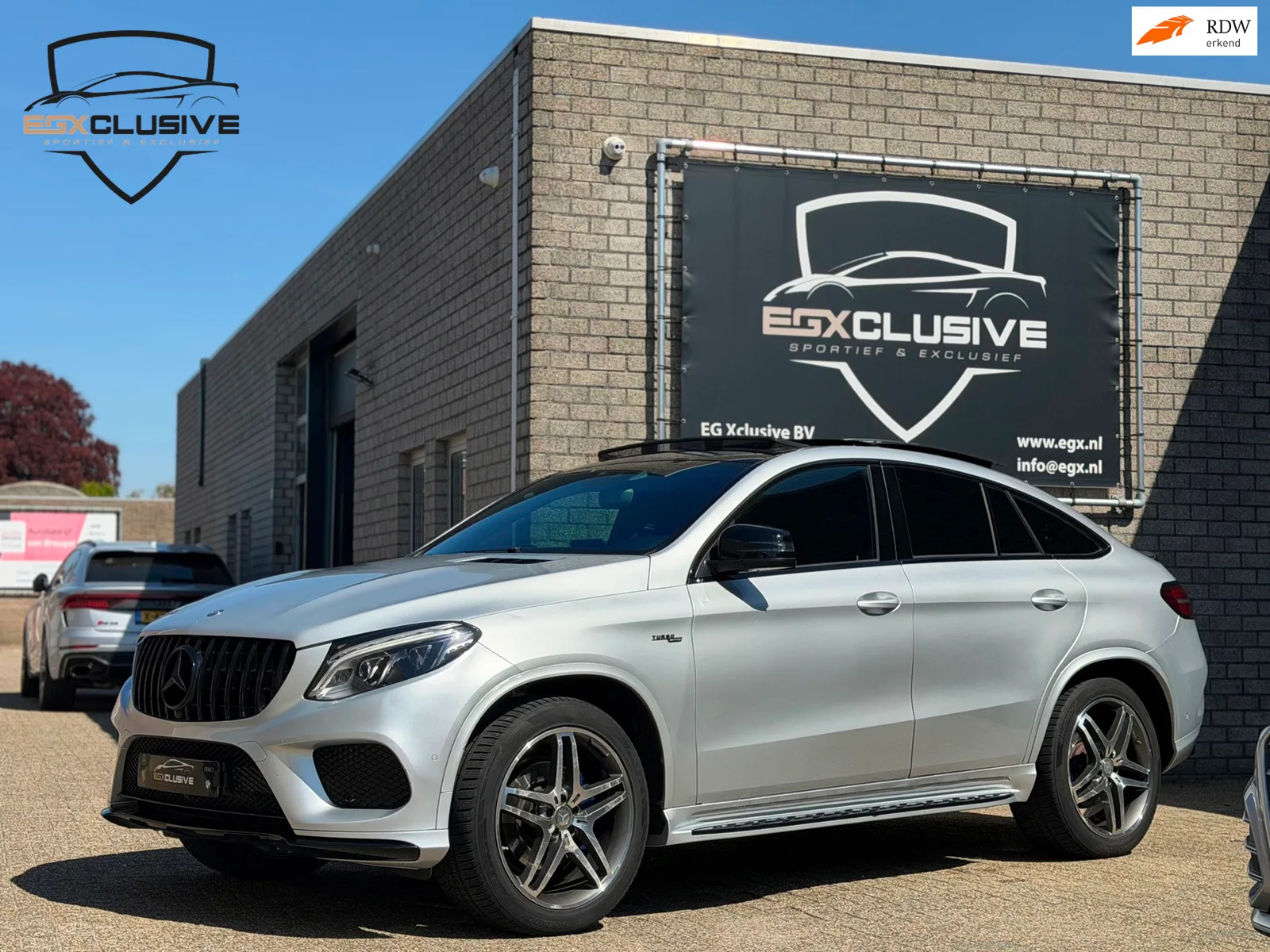 Mercedes-Benz GLE (2015) — foto 1