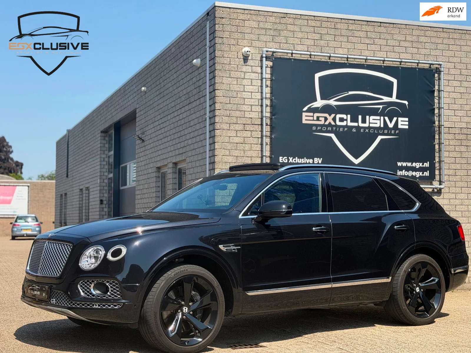 Bentley Bentayga (2017) — foto 1