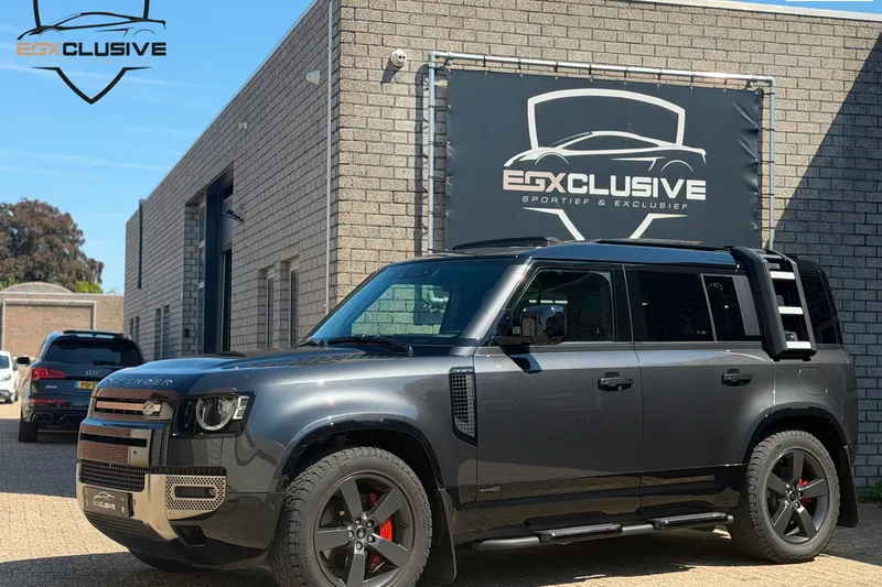 Land Rover Defender (2023)