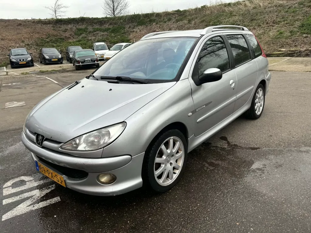 Peugeot 206 (2005) — foto 1