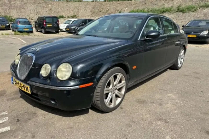 Jaguar S-Type (2006)