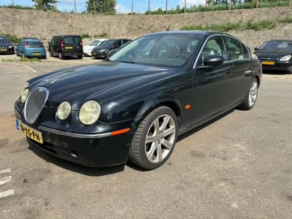 Jaguar S-Type (2006) — foto 1