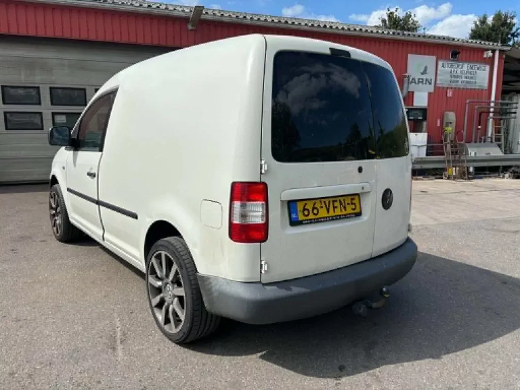 Volkswagen Caddy (2007) — foto 1