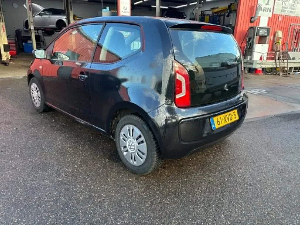 Volkswagen Up! (2012) — foto 1