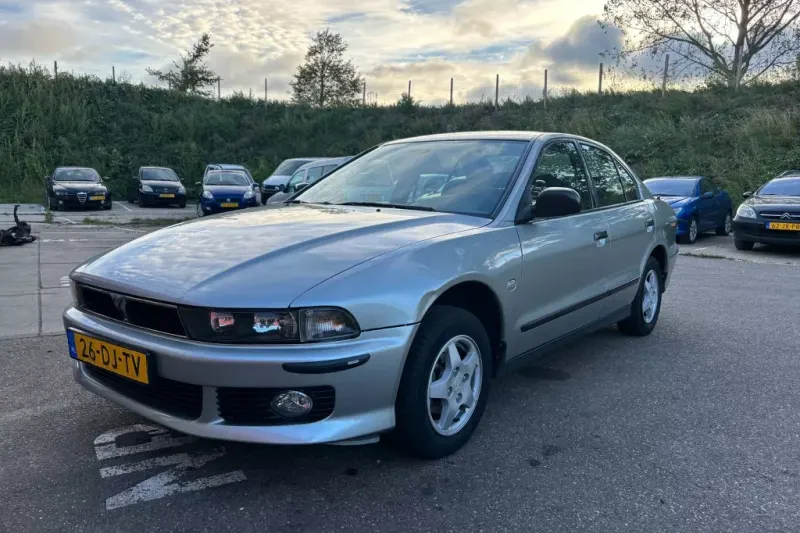 Mitsubishi Galant (1999)