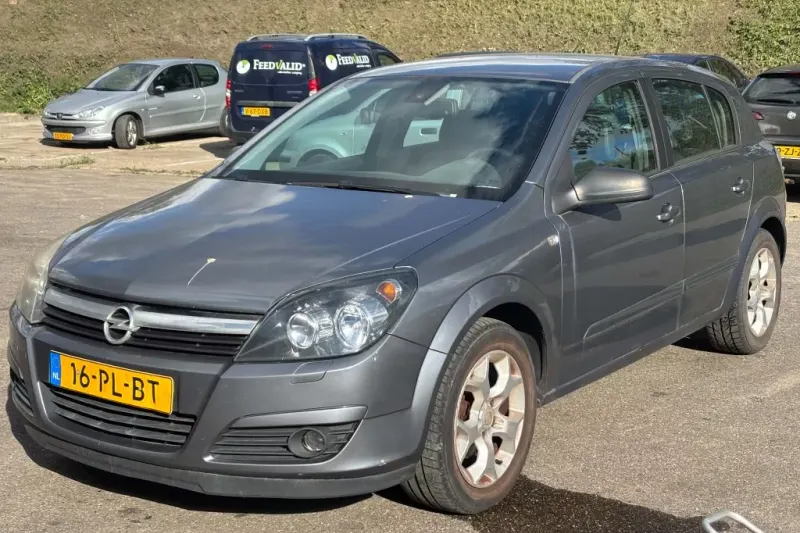 Opel Astra (2004)