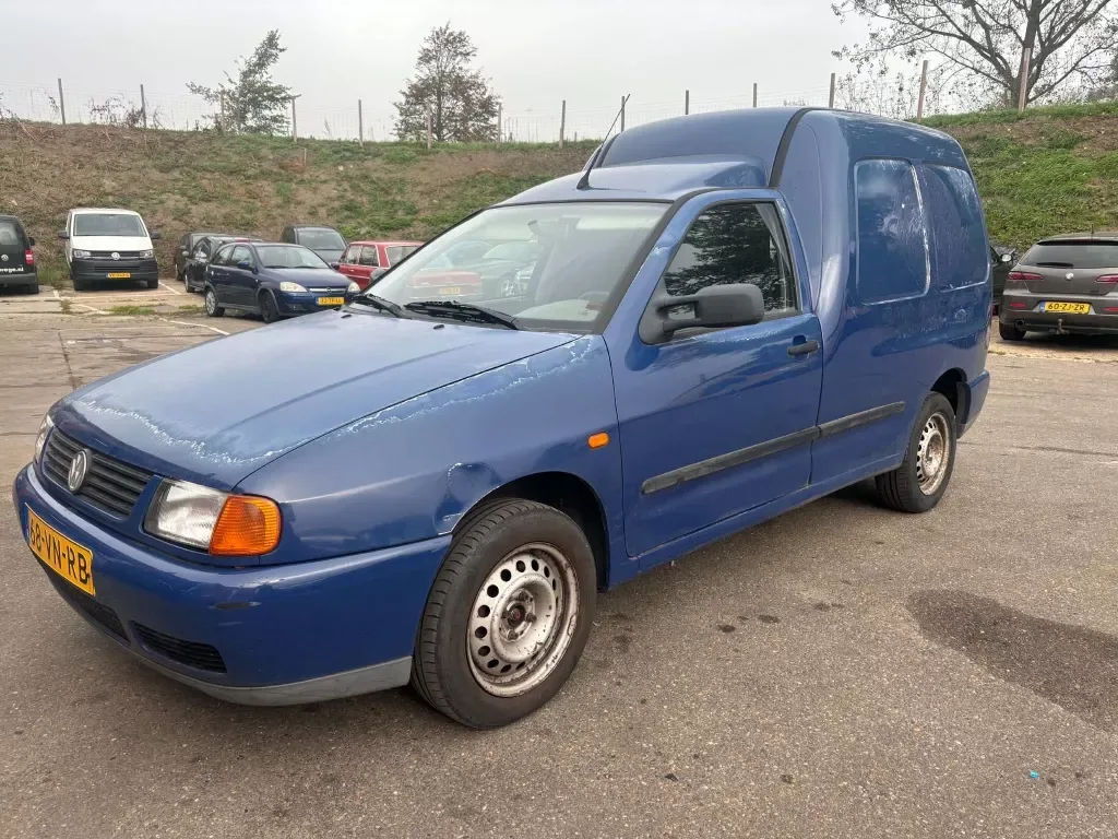 Volkswagen Caddy (2000) — foto 1