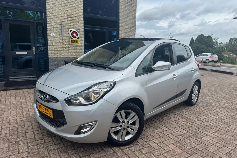 Hyundai ix20 (2012)