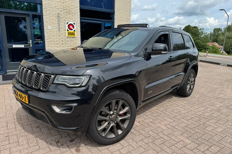 Jeep Grand Cherokee (2016)