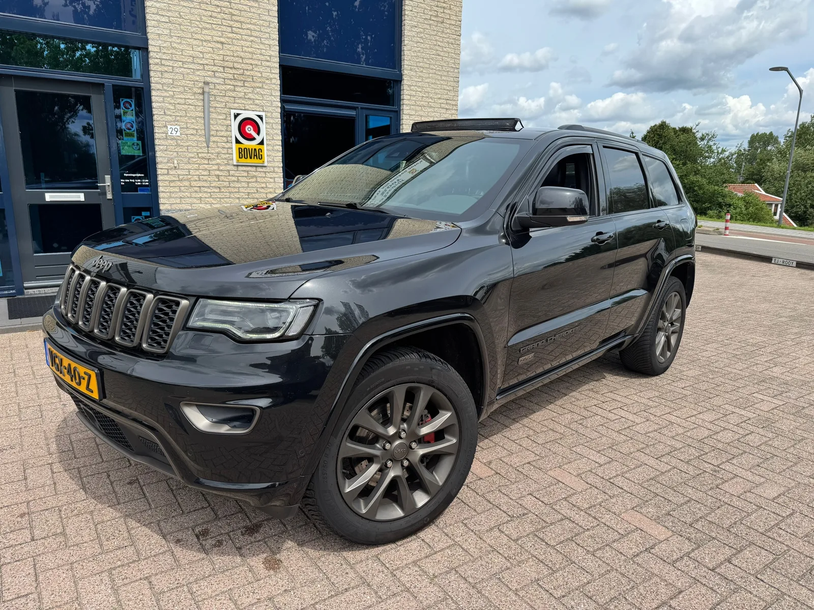 Jeep Grand Cherokee (2016) — foto 1
