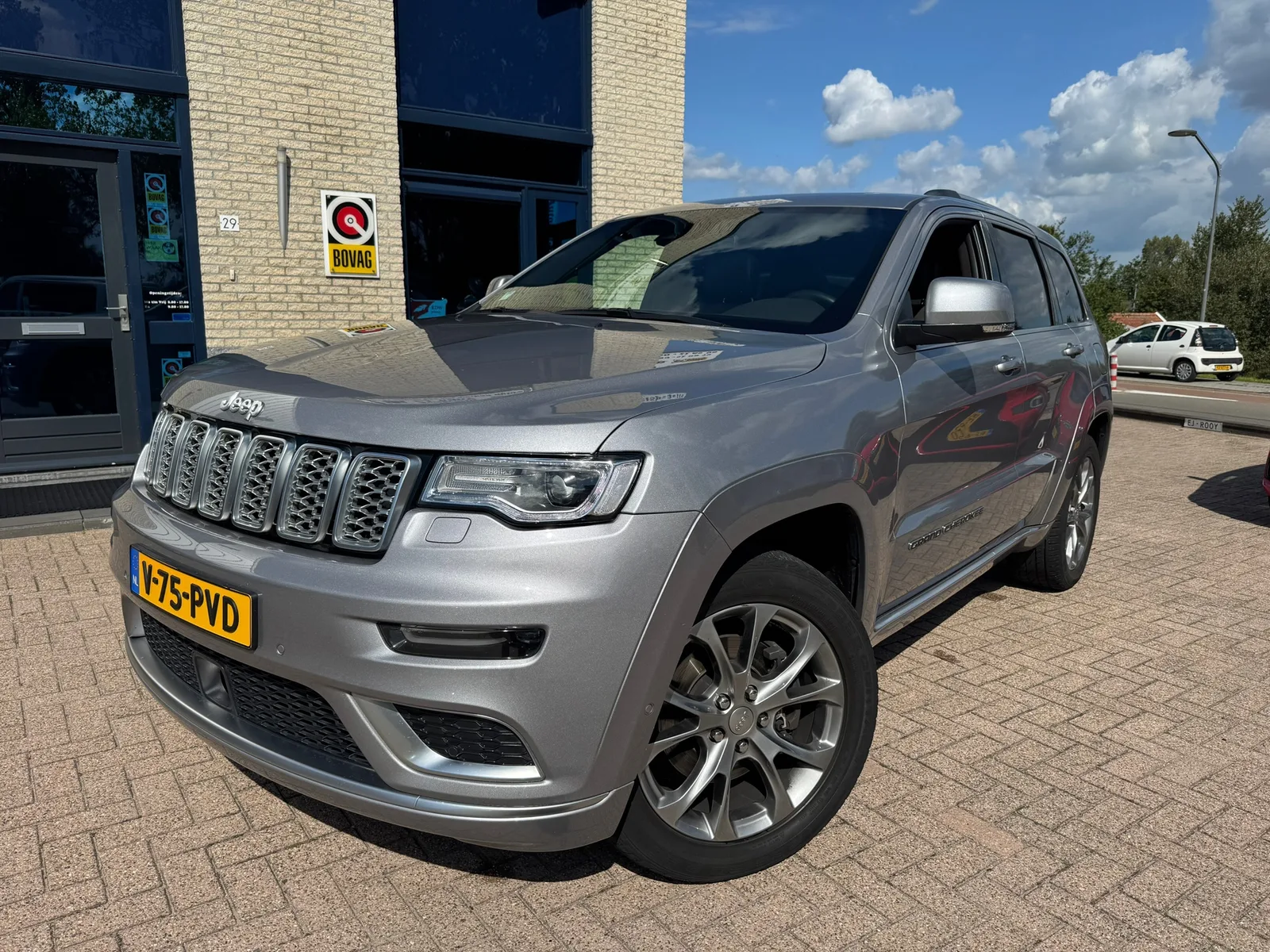Jeep Grand Cherokee (2020) — foto 1