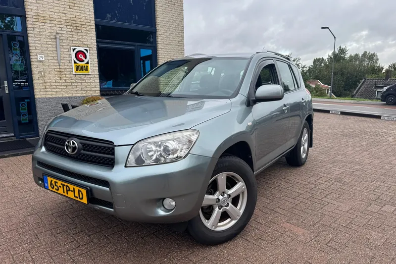 Toyota RAV4 (2007)