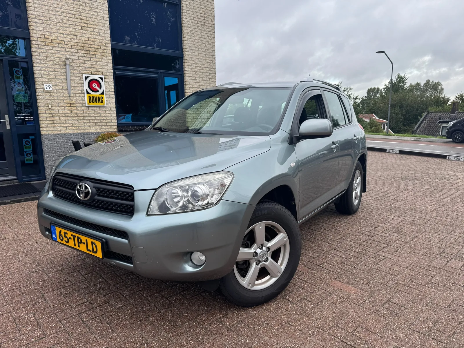 Toyota RAV4 (2007) — foto 1