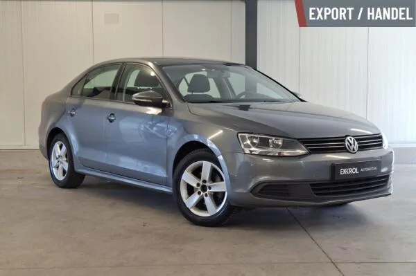 Volkswagen Jetta (2011) — foto 1