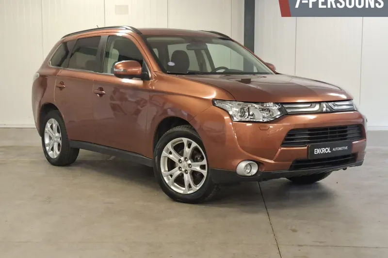 Mitsubishi Outlander (2013)