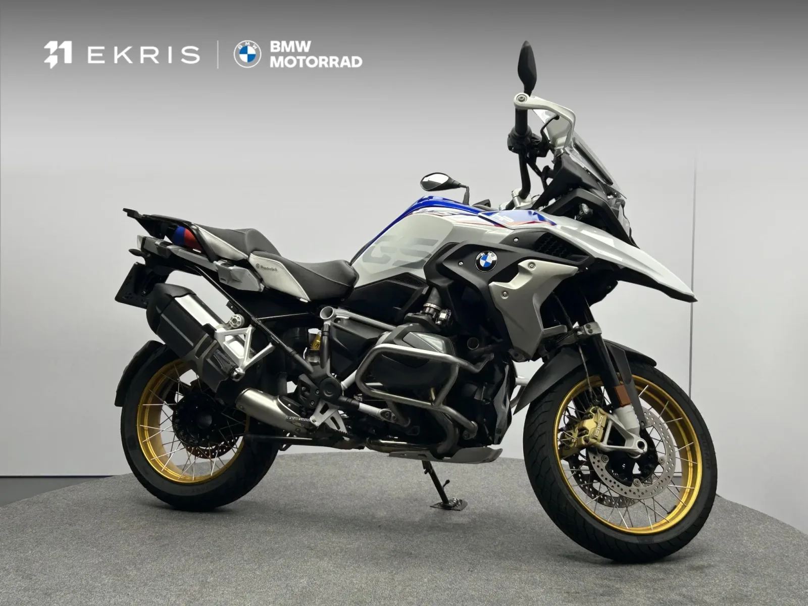 BMW R (2021) — foto 1