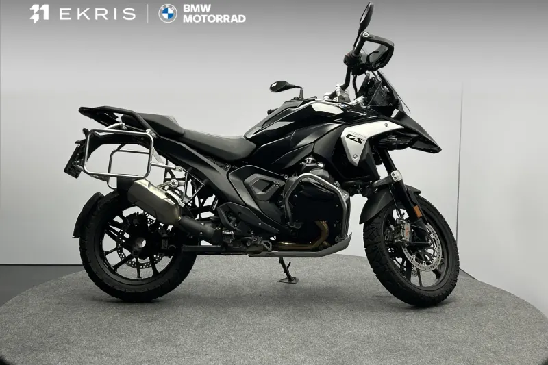 BMW R (2024)