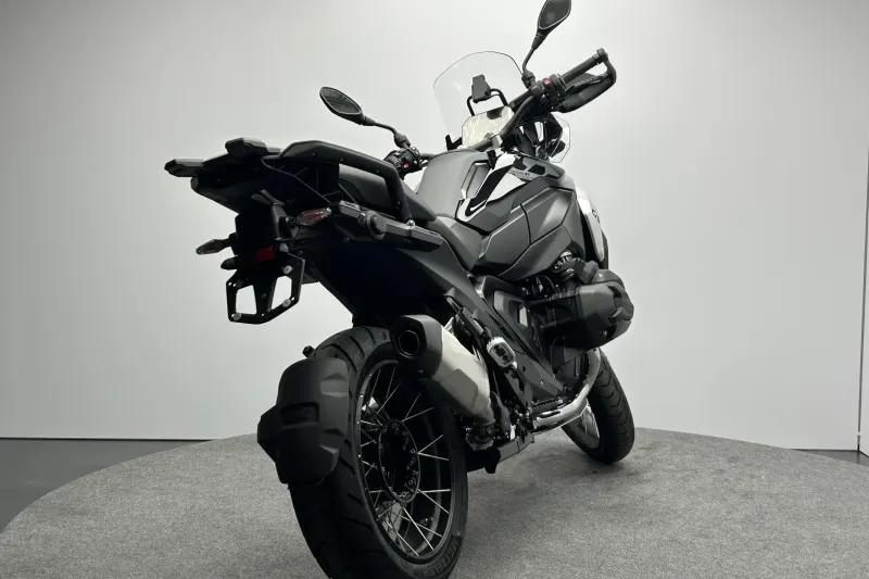 BMW R (2026)