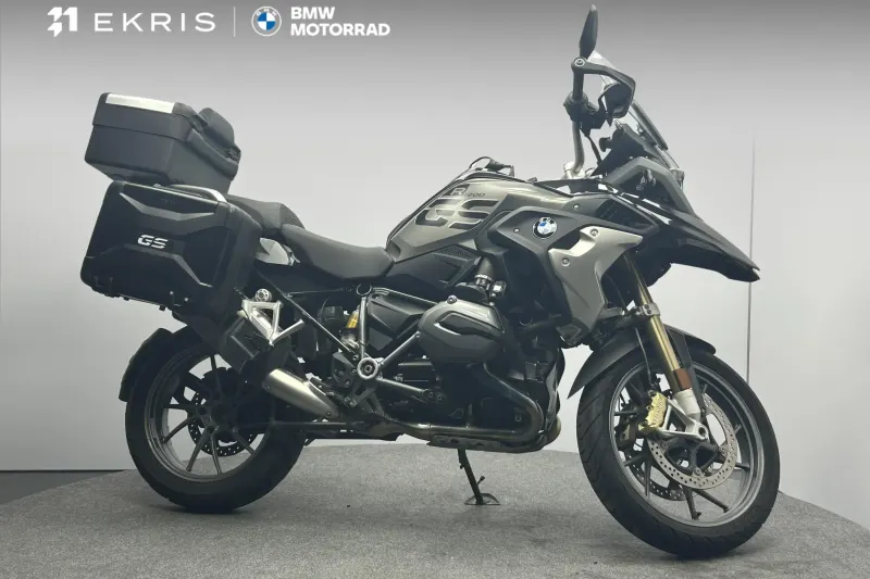 BMW R (2017)
