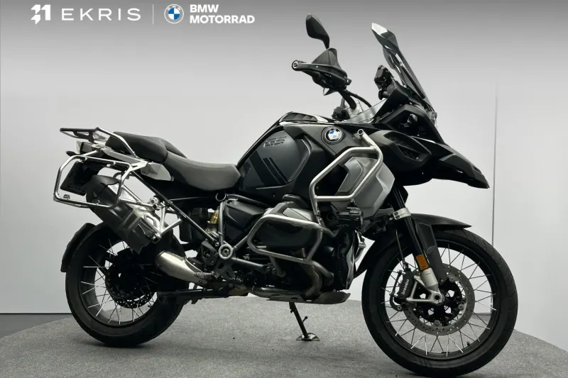 BMW R (2023)