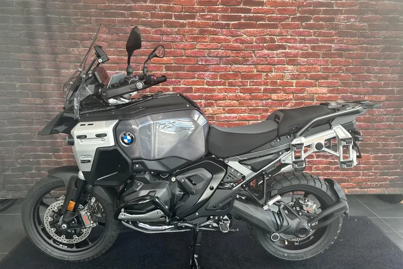 BMW R (2026)