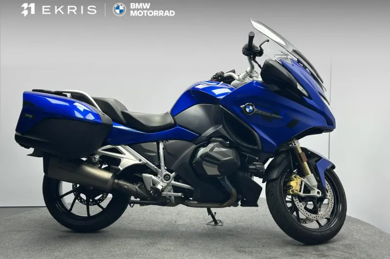 BMW R (2021)