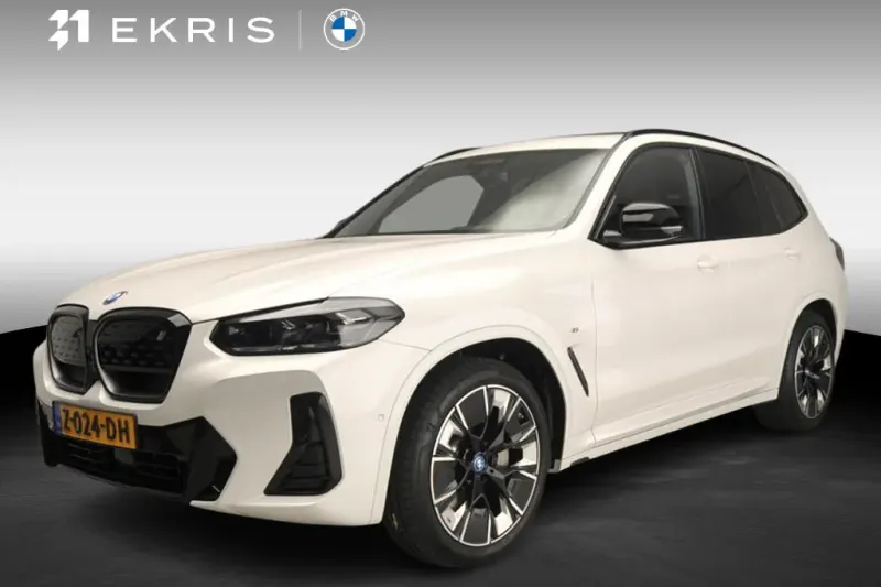 BMW iX3 (2024)