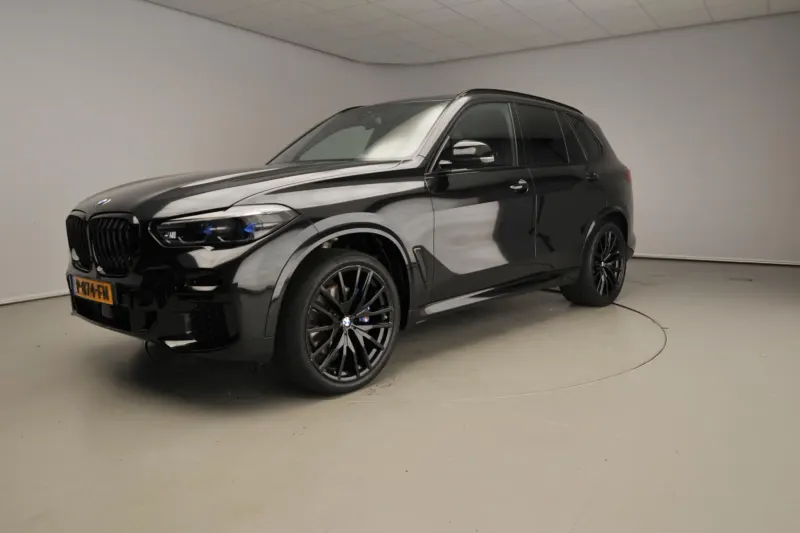 BMW X5 (2022)