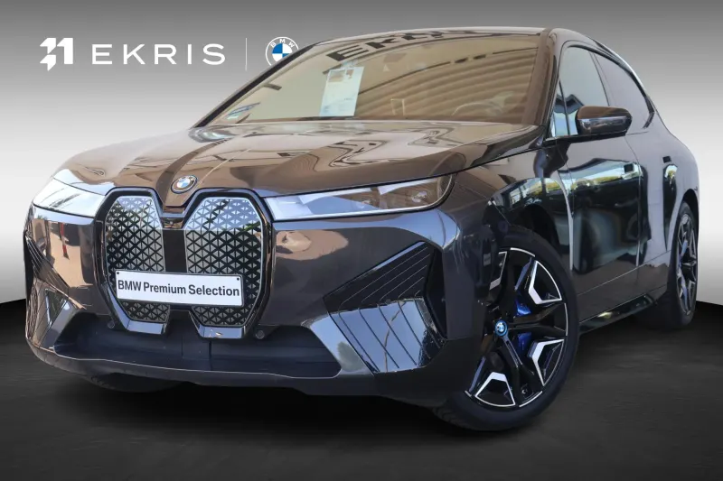 BMW iX (2021)